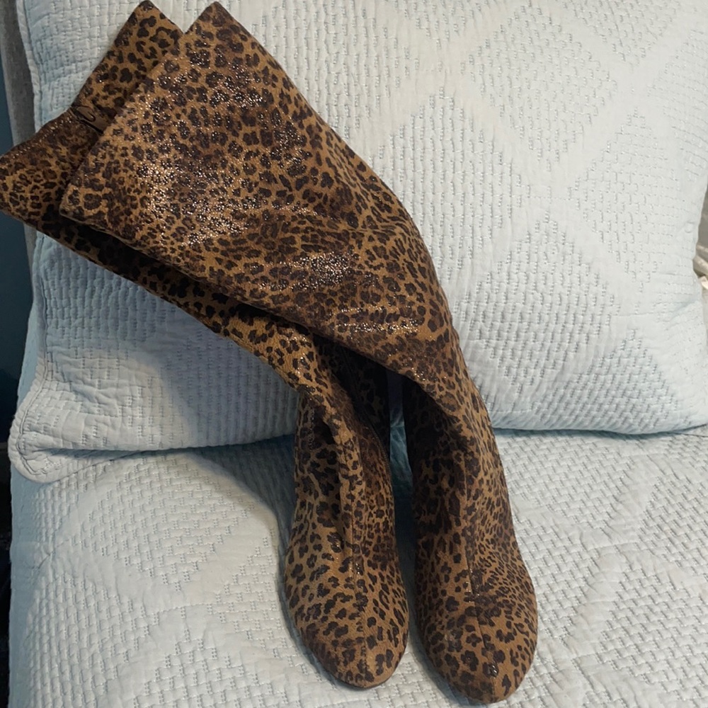 Awesome Impo leopard boots!